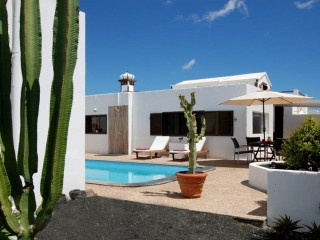 villa private pool
