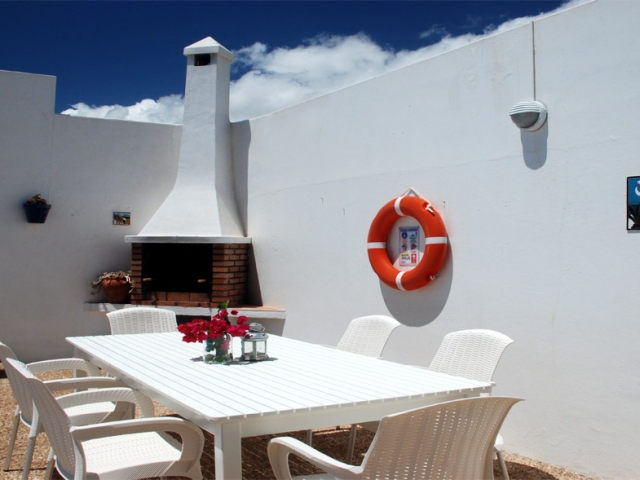 villa with private heated pool Lanzarote